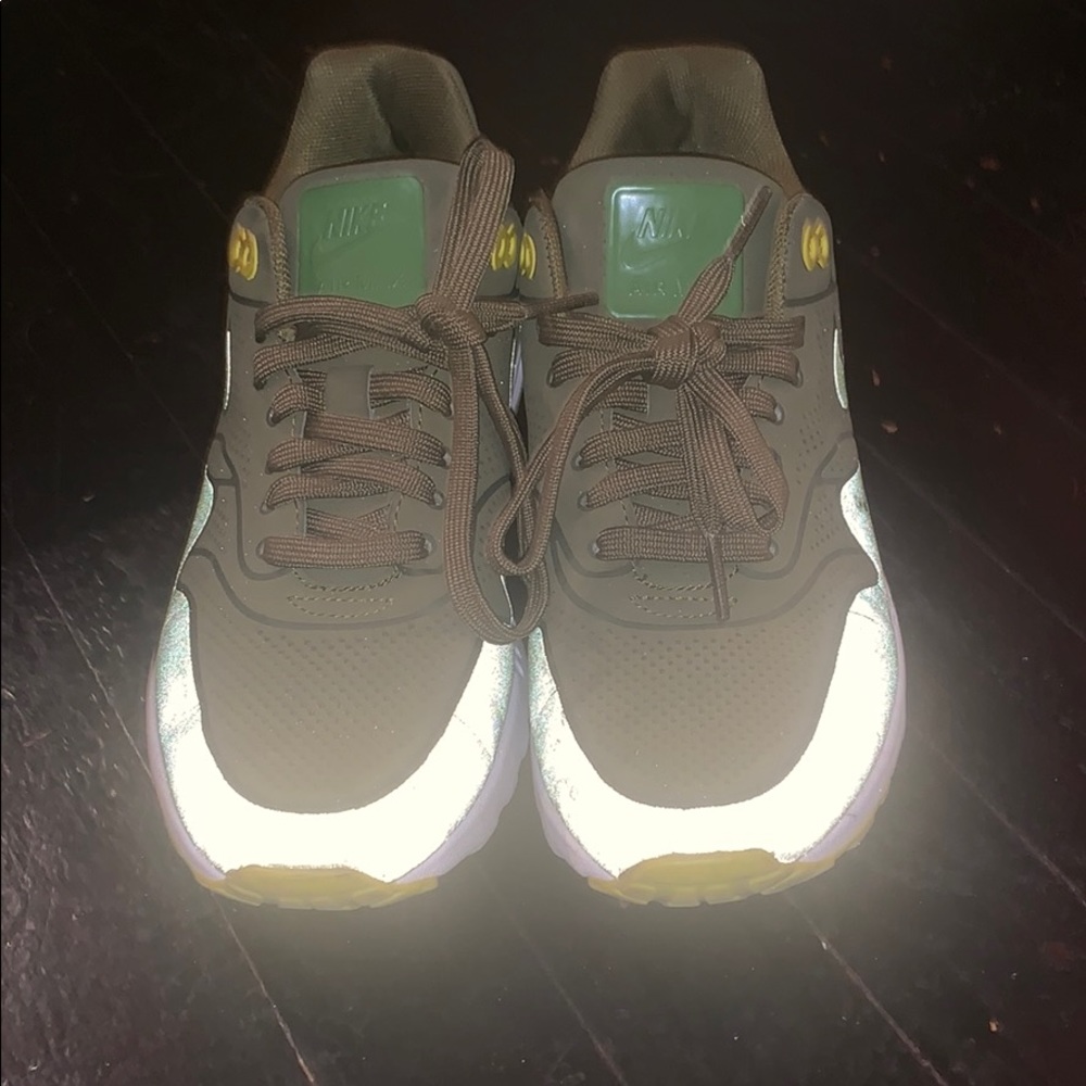 Air max sneakers